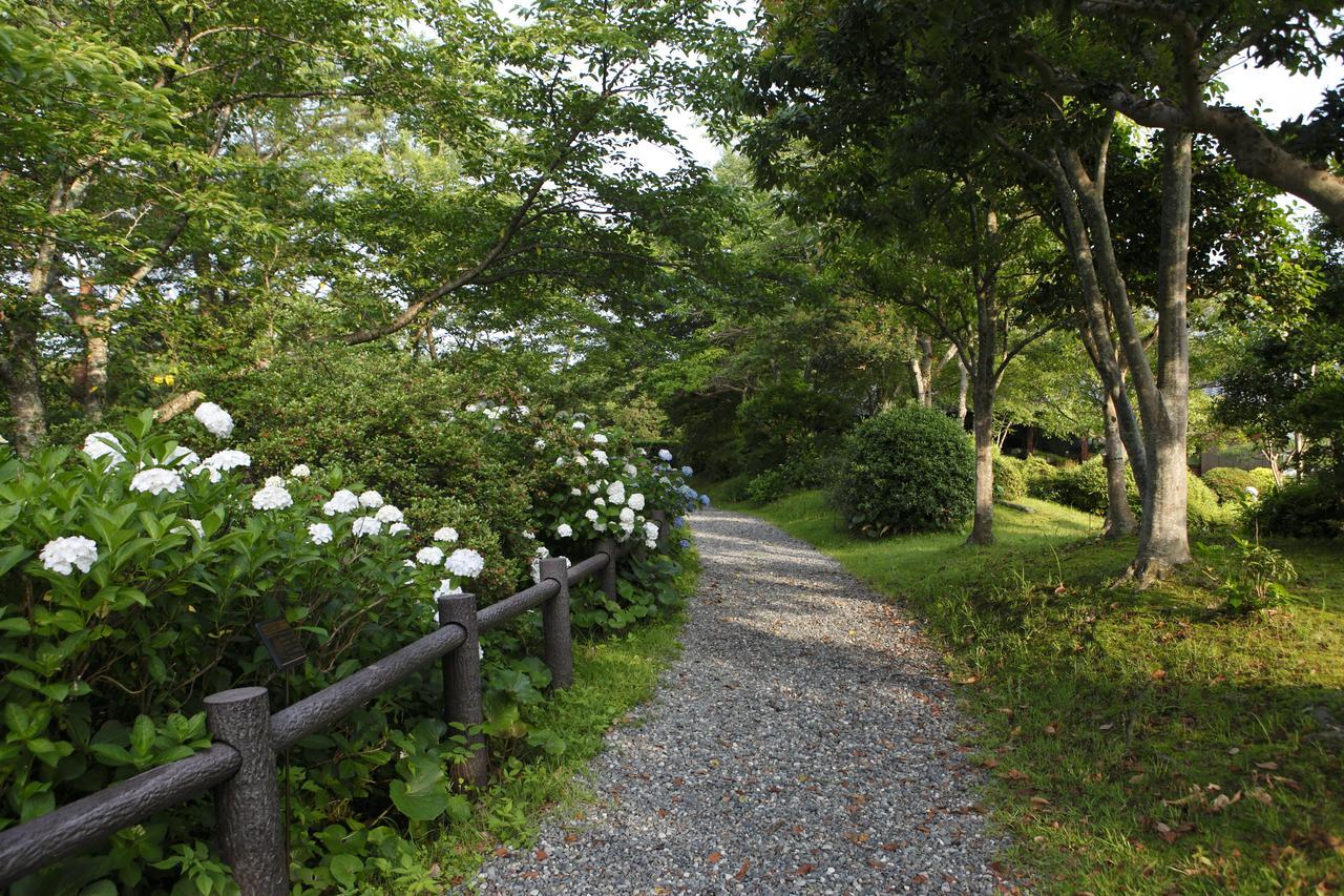 ホテル 葛城北の丸 袋井市 エクステリア 写真