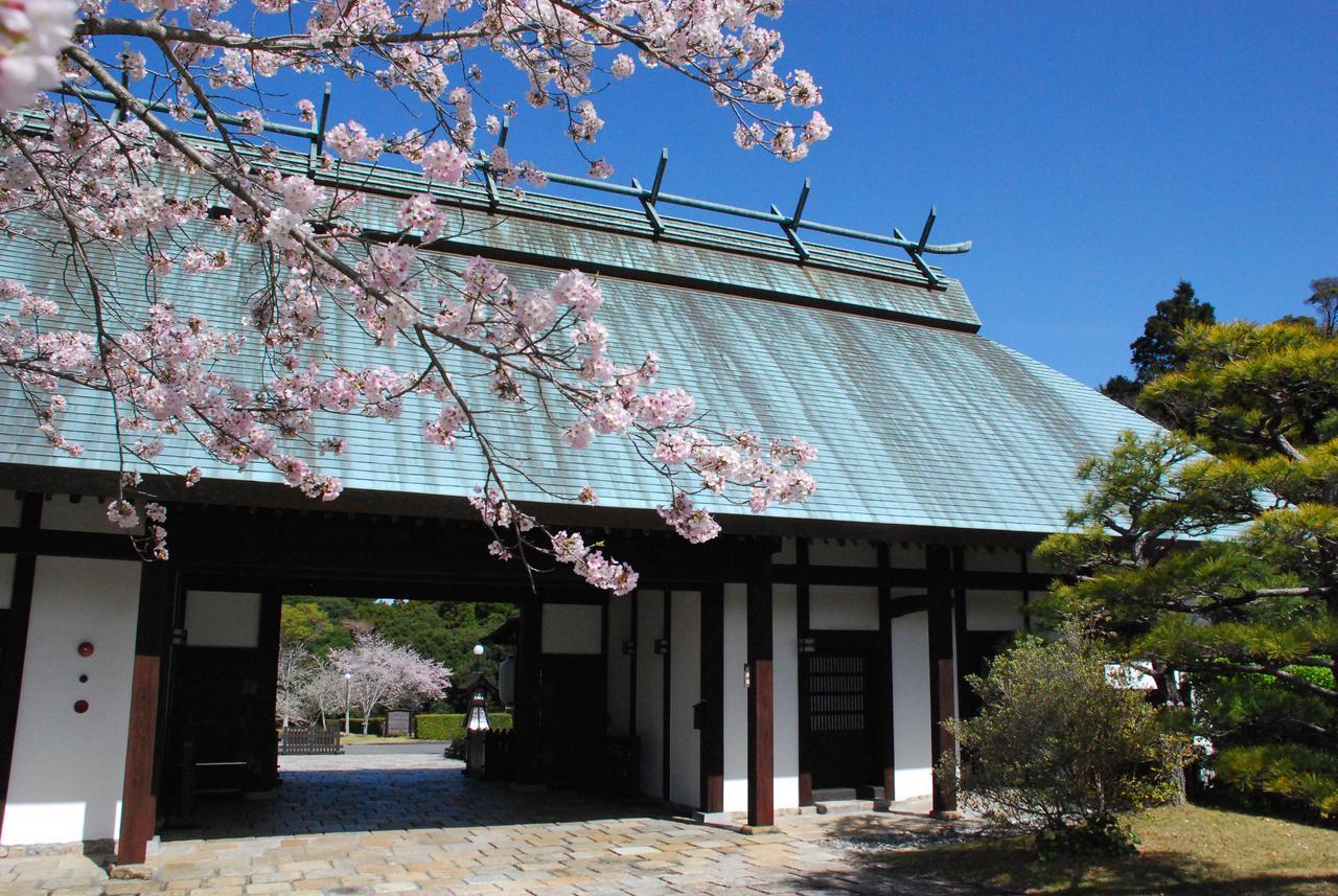 ホテル 葛城北の丸 袋井市 エクステリア 写真