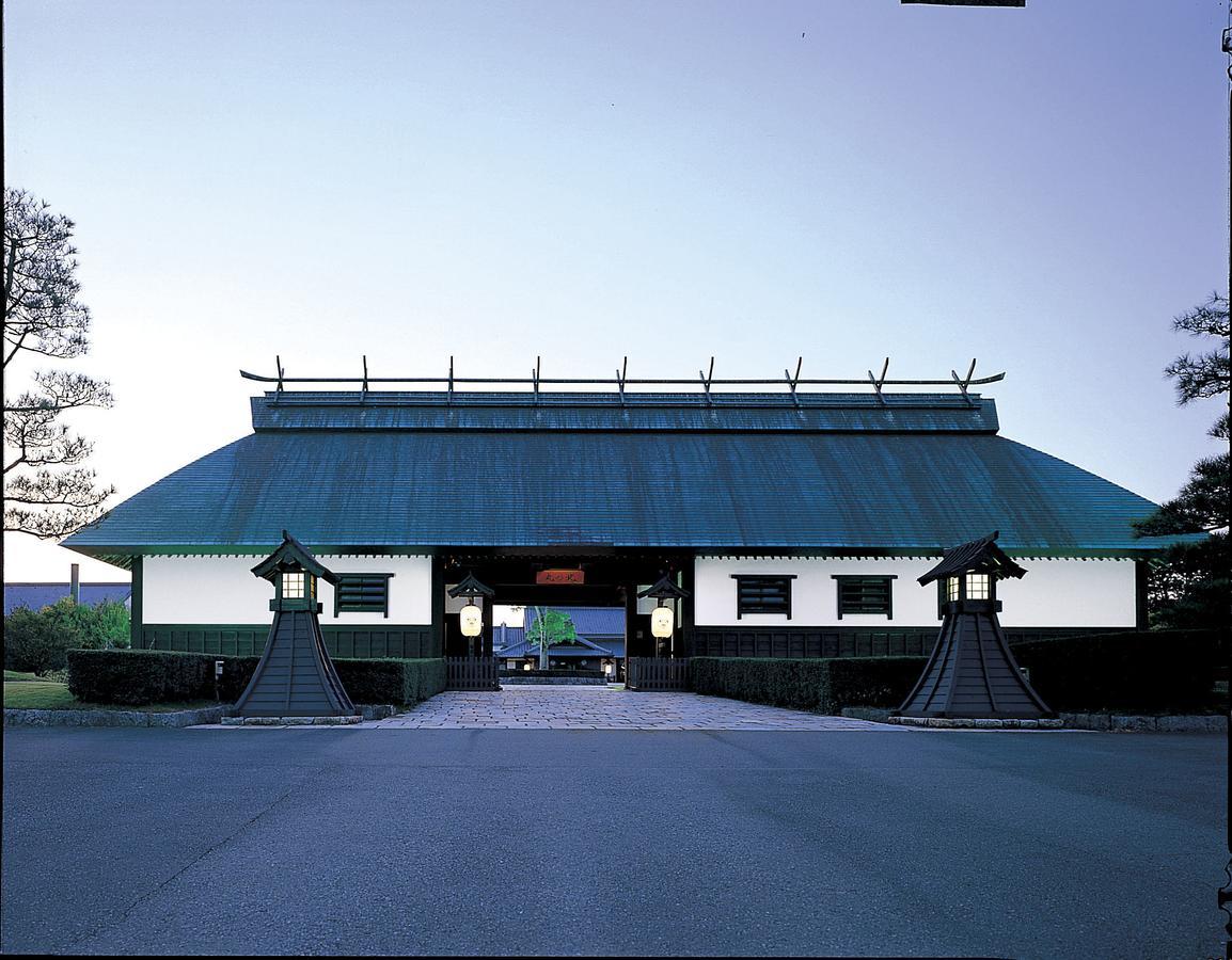 ホテル 葛城北の丸 袋井市 エクステリア 写真