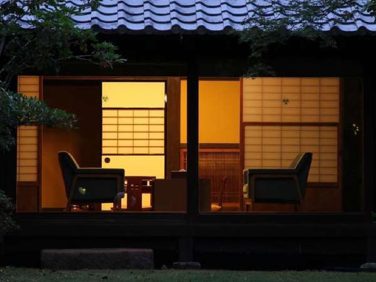 ホテル 葛城北の丸 袋井市 エクステリア 写真